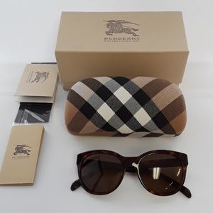 NIB Burberry Polarized Sunglasses B 4132 Cyclaimen